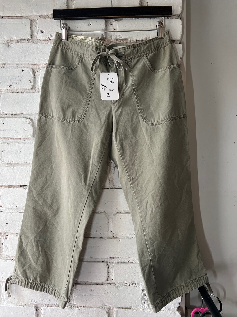Women’s cropped Olive Drawstring Utility Pants structured tie up Capri